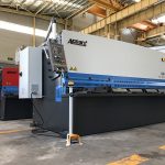 hidraulična mašina za sečenje 12mm čelična ploča mašina za sečenje 2500mm